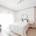 Entire In With Sea Views In Complex