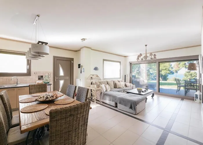 Entire In With Sea Views In Complex ヴィラ